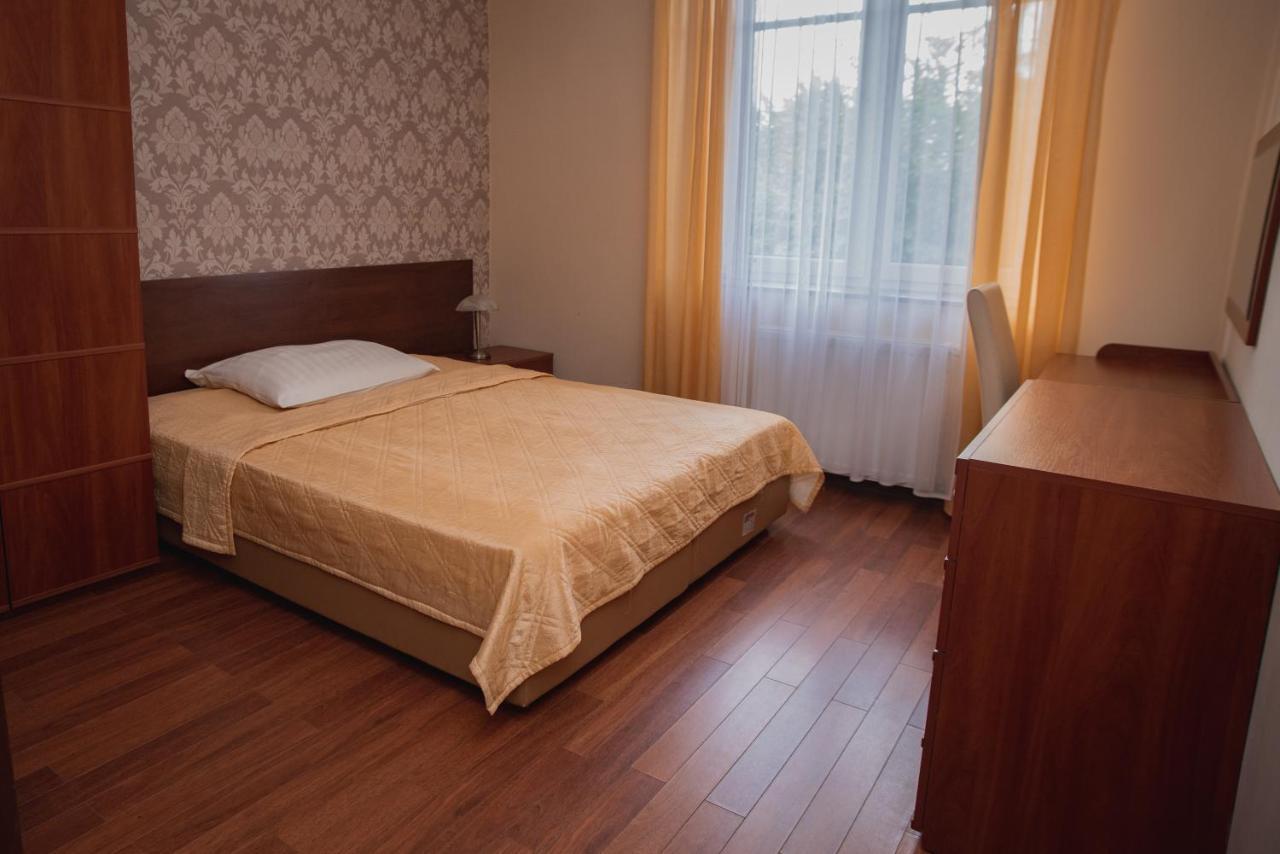Dworek Debina - Idealny Dla Rodzin I Przyjaciol - Wspolna Sala Do Biesiadowania , Plaza Przyjazna Psom Bagian luar foto