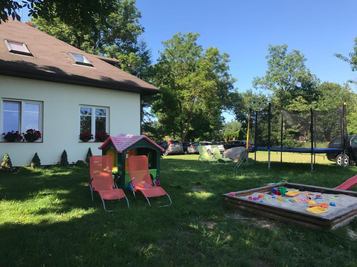 Dworek Debina - Idealny Dla Rodzin I Przyjaciol - Wspolna Sala Do Biesiadowania , Plaza Przyjazna Psom Bagian luar foto